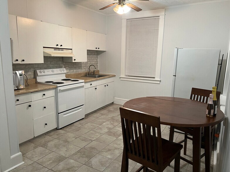 Primary Photo - 22 Platt St