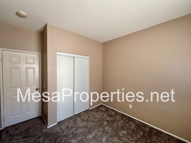 Building Photo - 15389 Megan Ct