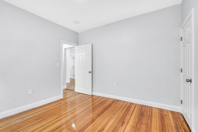 Building Photo - 19 Farrington St