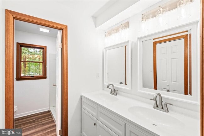 Building Photo - 65 Wades Run