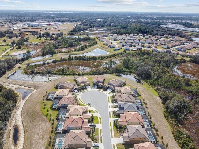Building Photo - 7704 Oakmoss Loop