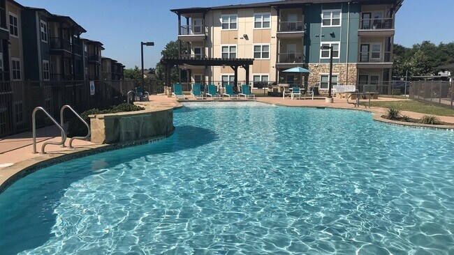 Building Photo - 14722 Nacogdoches Rd