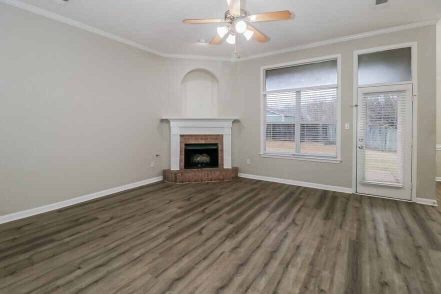 Building Photo - 6181 Braybourne Main