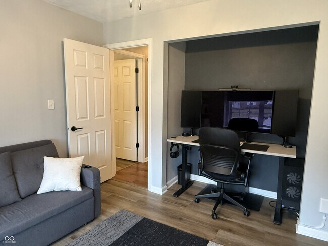 Building Photo - 12306 W Ridge Cir