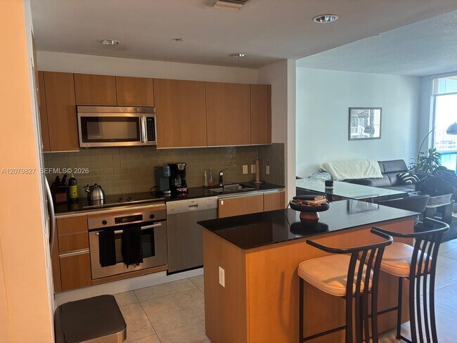 Building Photo - 1050 Brickell Ave