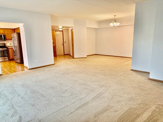 Building Photo - 717 N 5th Ave