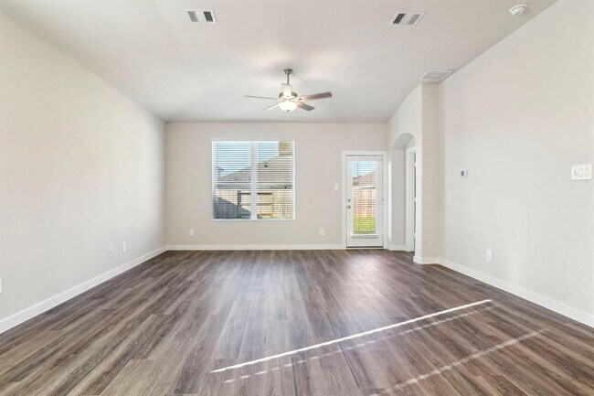 Building Photo - 14230 Rolling Pastures Dr