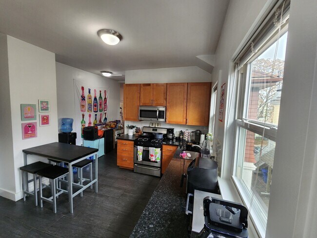 Primary Photo - 10 Wadsworth St