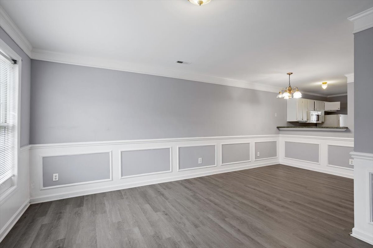 Building Photo - 17 Cheltenham Dr