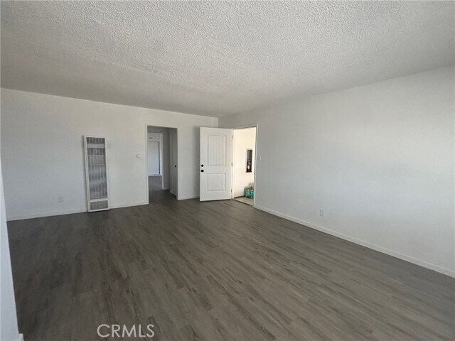 Building Photo - 144 W Hillsdale St