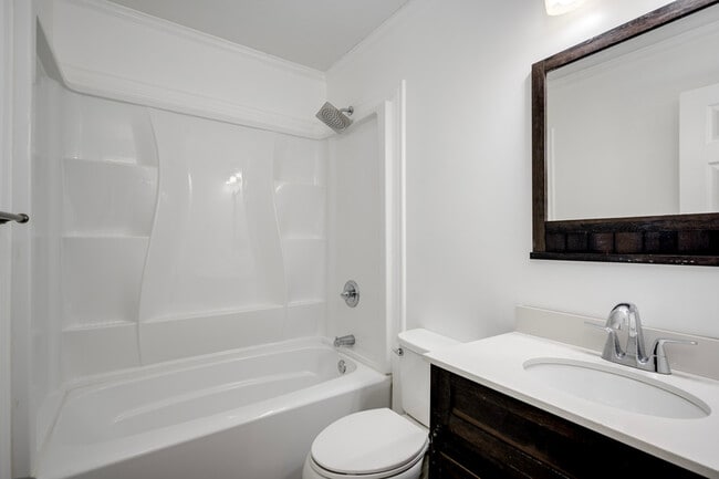 Building Photo - 115 Sunnywood Dr