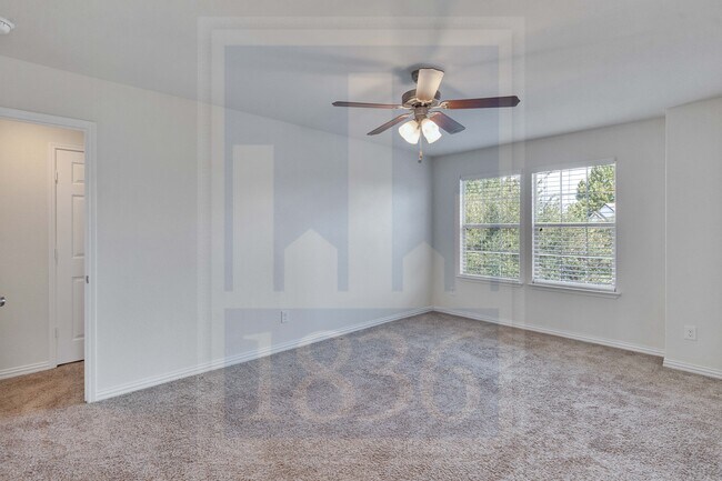 Building Photo - 1405 Middlefield Ct