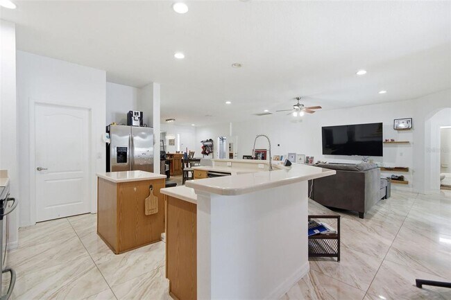 Building Photo - 508 Debra Dr