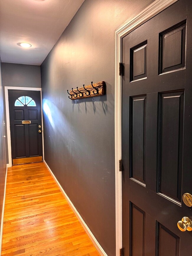 Building Photo - 37 Homer Ave