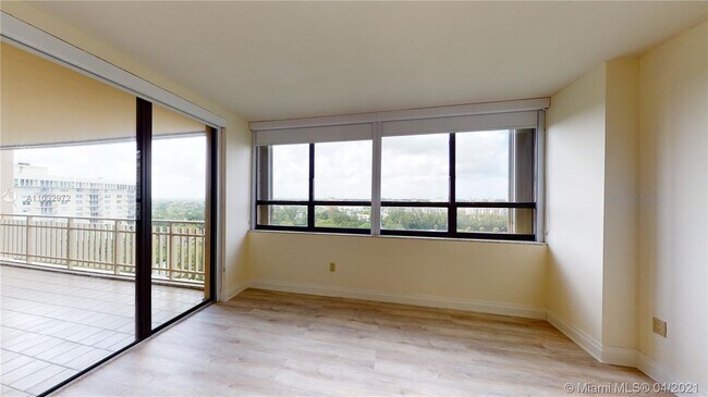 Building Photo - 11113 Biscayne Blvd