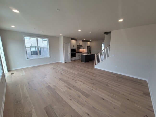 Building Photo - 357 Aspen Wy