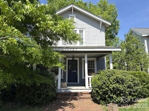 Building Photo - 421 Hawthorne Ln