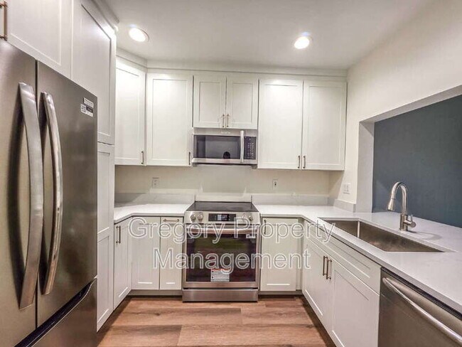 Building Photo - 12439 Totem Lake Way