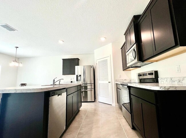 Building Photo - 498 Periwinkle Dr
