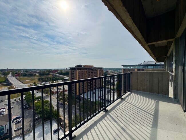 Building Photo - 600 Admiral Blvd