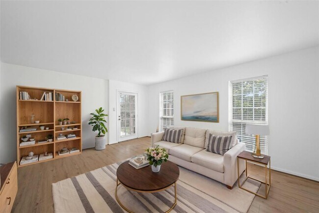 Building Photo - 6410 Del Monte Dr