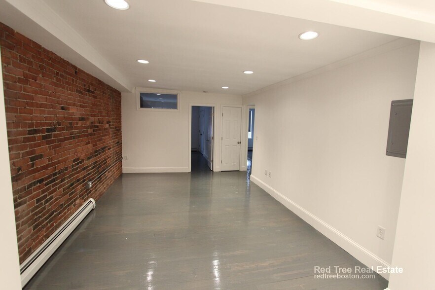Building Photo - 127 St Botolph St