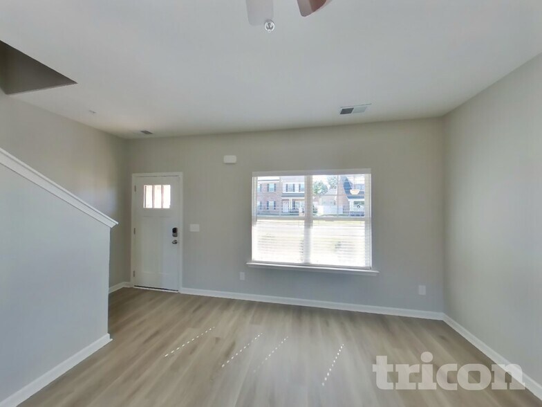 Building Photo - 415 Middleton Ln