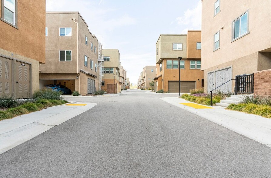 Building Photo - 12746 Watt Ln