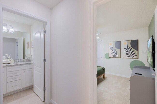 Building Photo - 7215 Oakmoss Loop