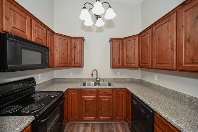 Building Photo - Beautiful 3 Bedroom Condo in Amazing Locat...