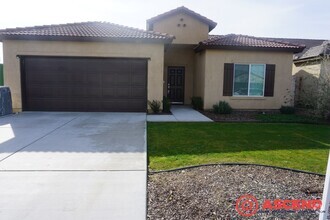 Building Photo - Beautiful home located in the Southwest.