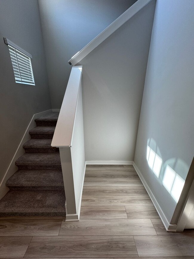 Building Photo - FOR LEASE- TOWNHOME IN LEBANON!