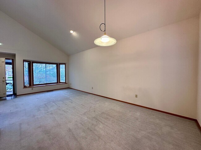 Building Photo - Bethany’s Deerfield Neighborhood – Spacious 3-Bedroom Home! | MOVE IN SPECIAL