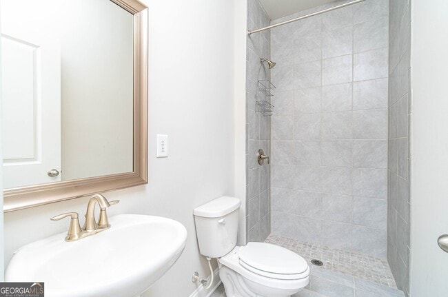 Building Photo - 831 Corsiglia Farm