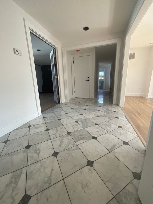 Building Photo - 0 Macdonough Place