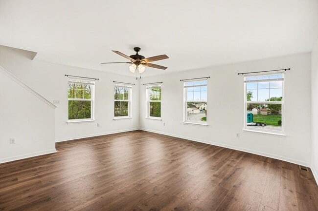 Building Photo - 700 Admiral's Quay Dr