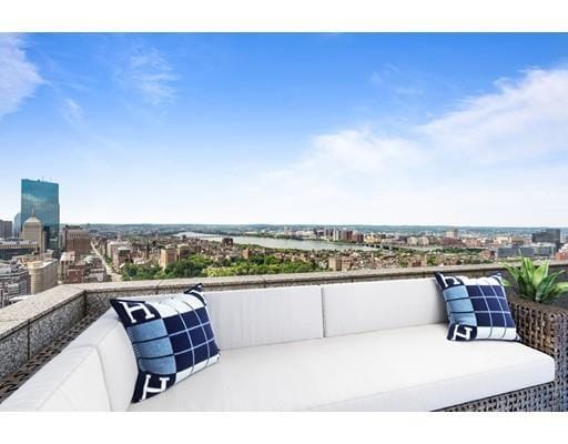 Building Photo - 1 Avery St