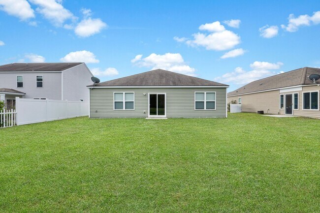 Building Photo - Bright & Spacious 4-Bedroom Home in Savannah’s Godley Park