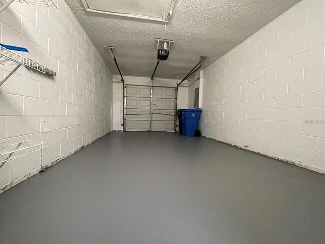 Building Photo - 18302 Aintree Ct