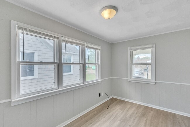 Building Photo - 74 E 220th St