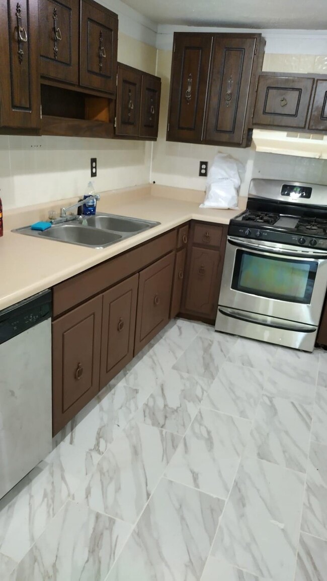 Building Photo - 204 South St