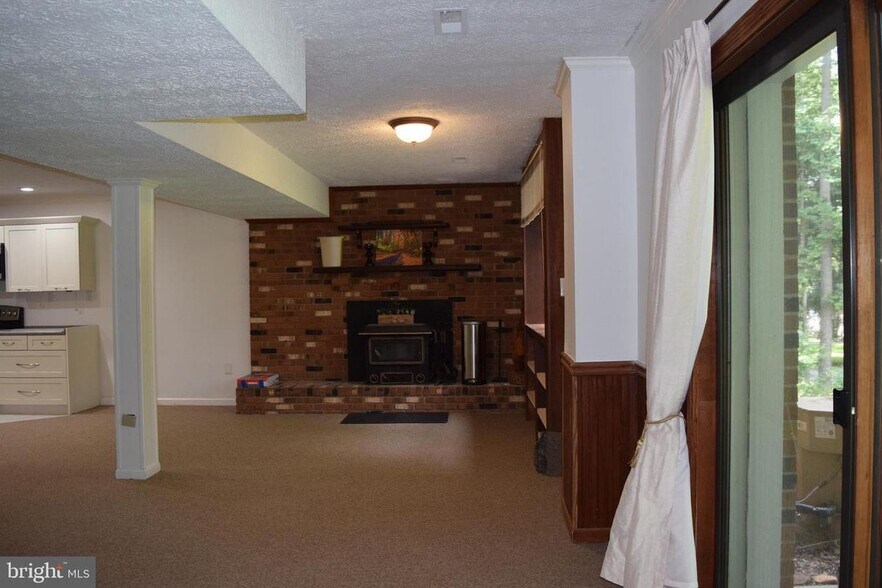 Building Photo - 7023 Kelly Rd