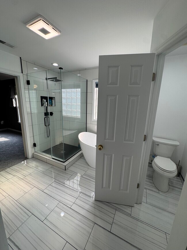 Building Photo - 2525 Blackwolf Run Ln