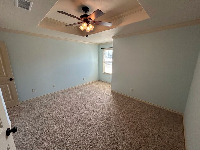 Building Photo - South College Station Townhome