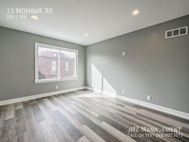 Building Photo - 13 Mohawk Rd