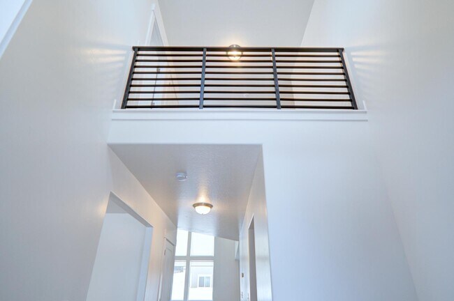 Building Photo - 1634 Gannett Dr
