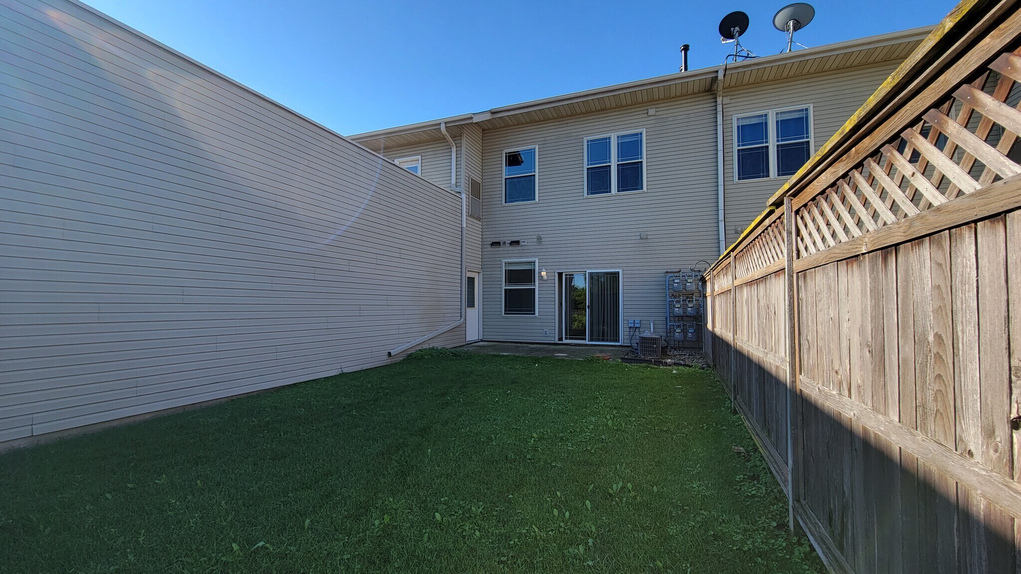 Building Photo - 6655 Windsor Commons Ave