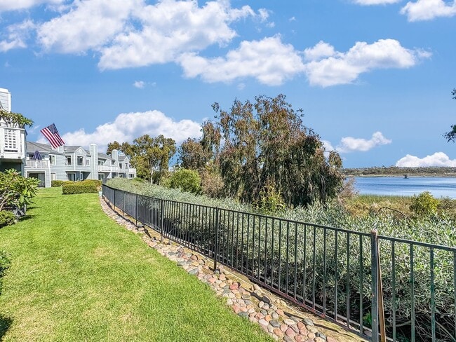 Building Photo - Stunning 2BD/2BA Condo in Scripps Ranch with Lake Miramar Views, In-Unit Laundry & Trail Access