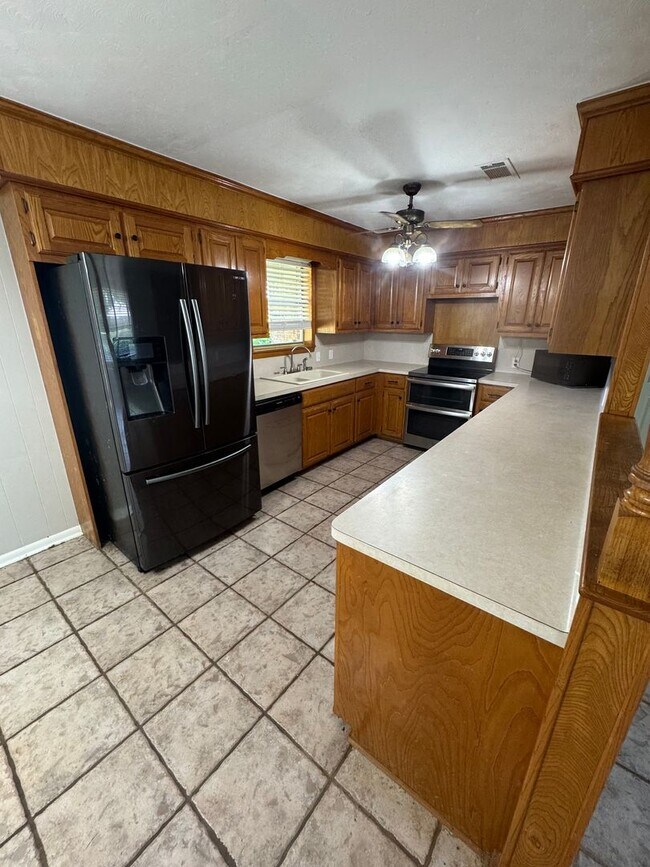 Building Photo - 8174 FM 1402