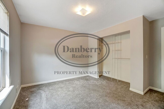 Building Photo - 3612 Willow Run Dr